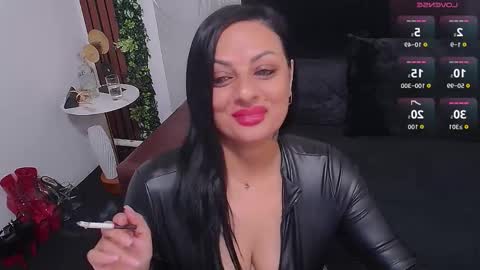 Selene online show from November 18, 5:41 am