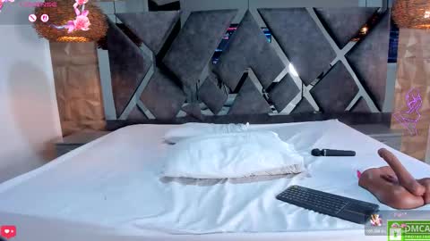 selene__lopez_ online show from March 29, 8:19 pm