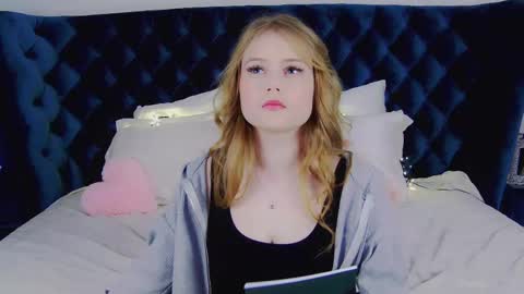 SelinSwarovski online show from March 11, 6:52 pm