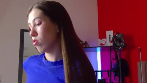 Nicole online show from June 3, 2:12 am