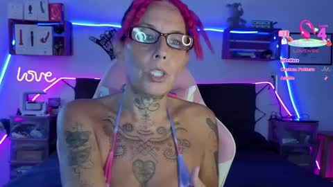 Snapshot of selvaggia_del_caribe chatting on October 13, 4:53 pm Selvaggia Del Caribe online show from October 13, 4:53 pm