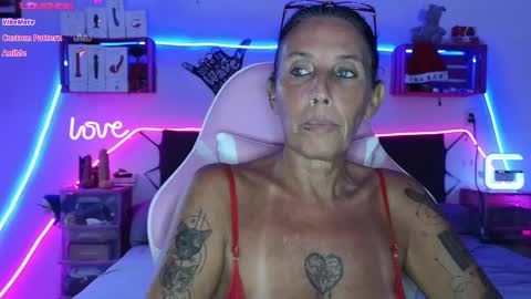Snapshot of selvaggia_del_caribe chatting on December 11, 4:20 pm Selvaggia Del Caribe online show from December 11, 4:20 pm