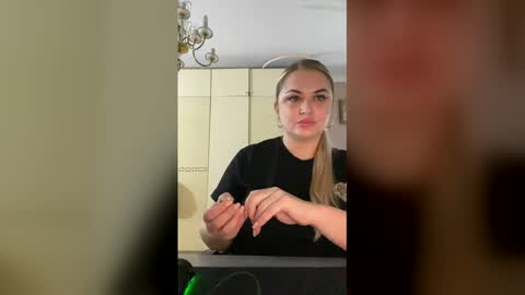 Alina online show from December 2, 8:05 am