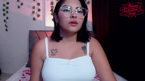 Snapshot of sensual_flame chatting on February 15, 1:42 am Camille and sophie online show from February 15, 1:42 am