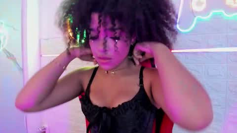 Serena  online show from December 3, 12:18 pm