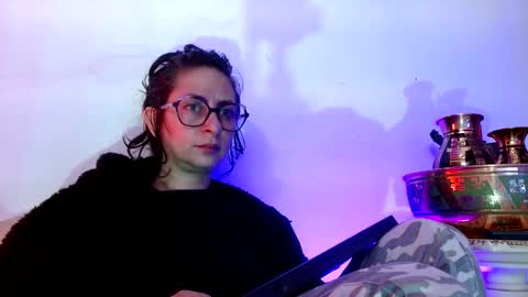 Serena Xyz online show from November 15, 5:30 am