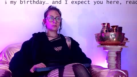 Serena Xyz online show from November 25, 6:20 pm