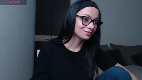 SereneSophi online show from April 6, 3:39 am