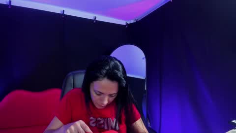 Snapshot of sesymilf chatting on October 12, 4:37 am LUCERO online show from October 12, 4:37 am