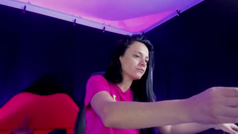 Snapshot of sesymilf chatting on October 16, 3:09 am LUCERO online show from October 16, 3:09 am