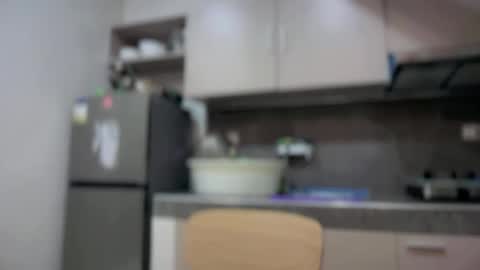 Hi im anne online show from April 4, 4:39 pm