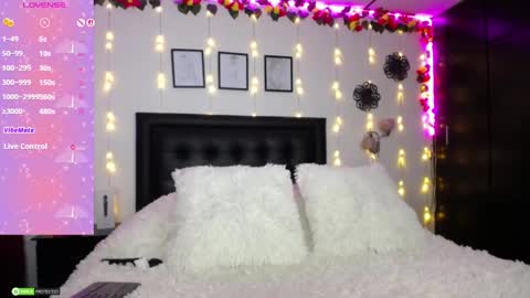 Lili online show from April 8, 6:32 pm