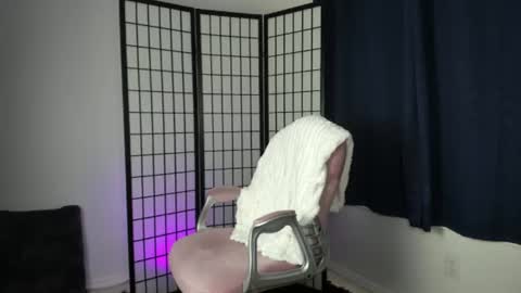 Sexpot Jess online show from June 22, 11:46 pm