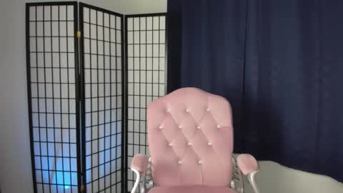 Snapshot of sexpotjess chatting on October 20, 10:57 pm Sexpot Jess online show from October 20, 10:57 pm