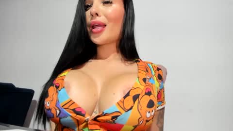 SARA    online show from October 8, 11:53 pm