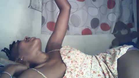 sexxy_curvy23 online show from February 10, 7:39 pm