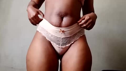 Sexy Babe Luluh online show from November 12, 10:24 am