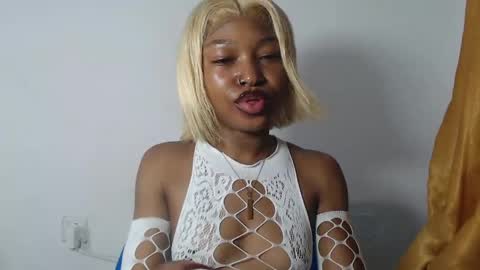 sexy_bluey247 online show from June 3, 2:34 am