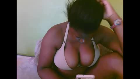 sexy_divana online show from February 19, 6:11 am