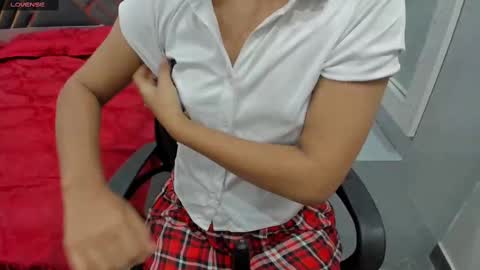 Snapshot of sexy_doll_1_ chatting on March 3, 2:11 am Sexydoll online show from March 3, 2:11 am
