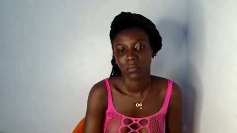 Snapshot of sexy_lilyyy chatting on October 22, 3:00 am lily online show from October 22, 3:00 am