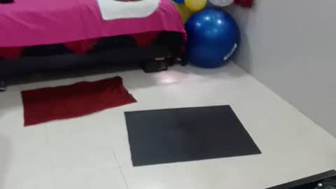 Snapshot of sexy_mature_hot01 chatting on October 22, 2:44 pm MARIPOSA online show from October 22, 2:44 pm