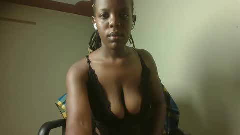 Snapshot of sexy_nay chatting on October 21, 12:20 pm Sexy nay online show from October 21, 12:20 pm