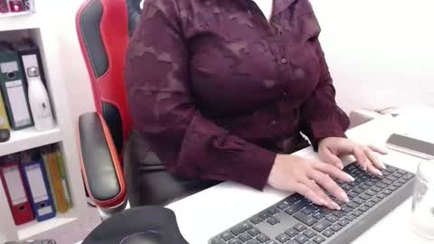 Sexy orientale online show from November 25, 6:48 am