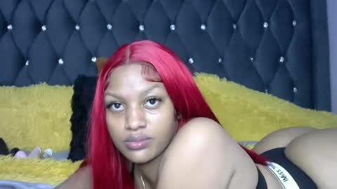 sexy_zainaa online show from June 27, 7:20 am