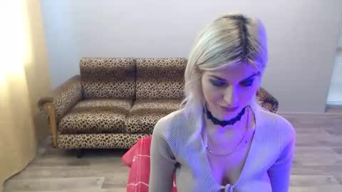 sexybeatriice online show from December 3, 7:33 am