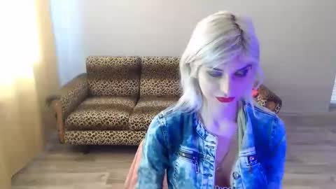 sexybeatriice online show from February 23, 7:06 am