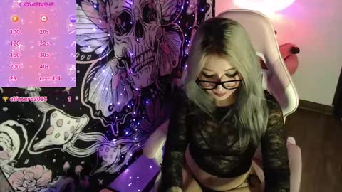 Snapshot of sexycarriie chatting on February 28, 5:59 am Carrie online show from February 28, 5:59 am