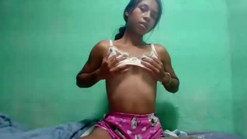 sexyjolie586 online show from May 25, 6:18 pm