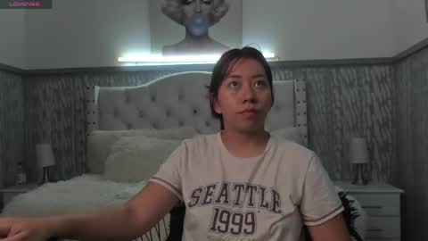 laura online show from April 21, 11:28 am