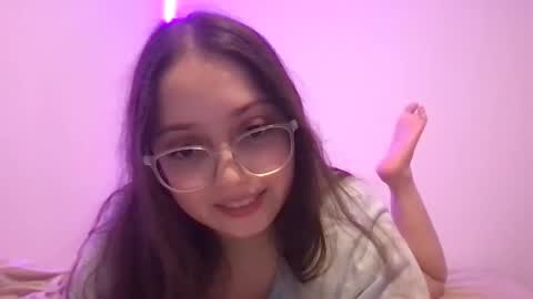 SexyLilBab3 online show from January 26, 6:49 am