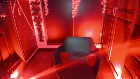 N A F online show from November 3, 7:29 pm