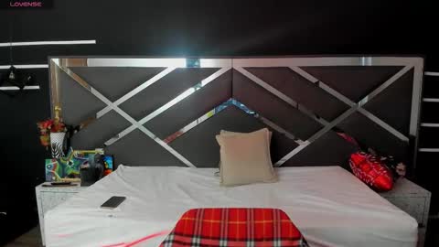 N A F online show from September 22, 7:34 pm