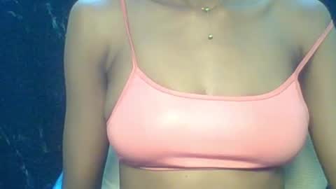 sexypussy000 online show from January 14, 9:20 pm