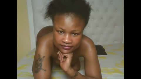 queenivy online show from October 30, 7:11 am