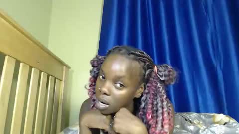 sexytrinah online show from April 7, 7:38 pm