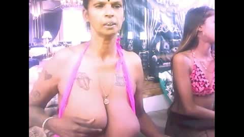 sexyva4u2luv online show from October 25, 8:22 am