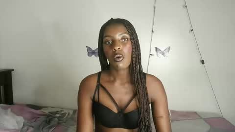 sexyypie online show from February 11, 8:10 pm