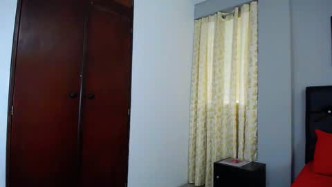 Snapshot of sexyzahara_h chatting on February 11, 8:20 pm zahara online show from February 11, 8:20 pm