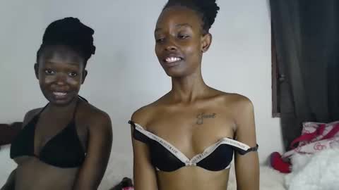sexyzuriel online show from May 7, 5:38 pm