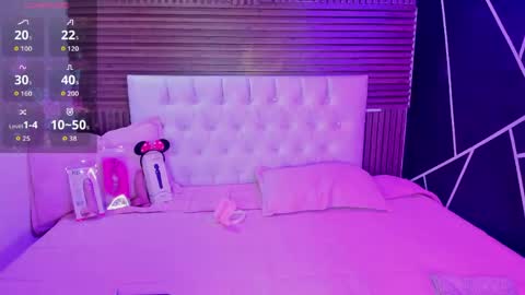 Liz online show from April 16, 10:12 pm