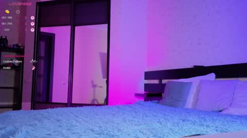 shadowlaceee online show from November 13, 1:10 pm