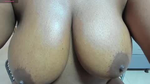 Shaira Collins online show from April 16, 9:39 pm