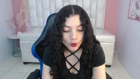 Shalon  online show from October 22, 5:40 pm