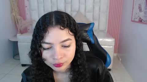 Shalon  online show from November 28, 3:15 pm