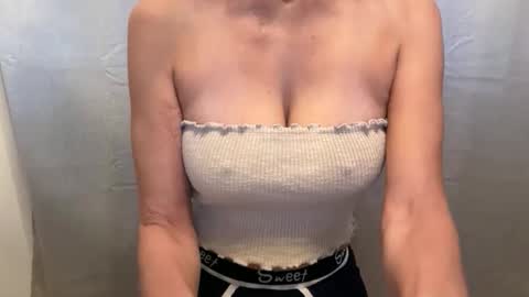 Shaman Woman online show from December 1, 5:37 pm